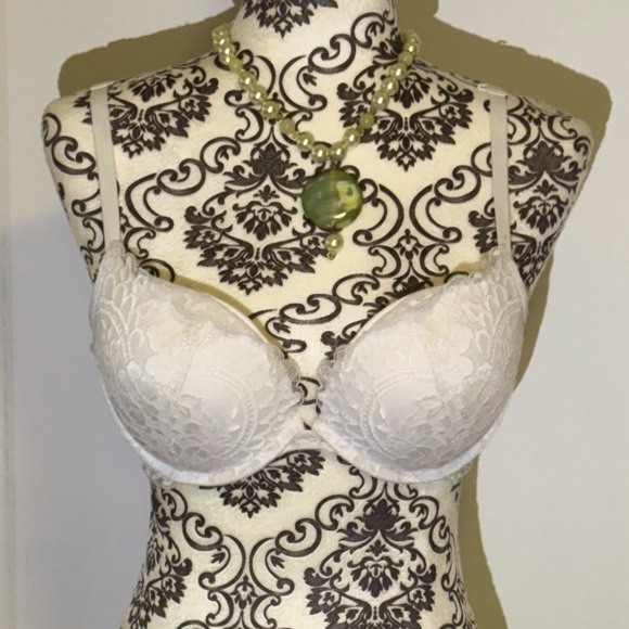 LA SENZA Beyond Sexy - Classic Plunge 36 C - Picture 1 of 7